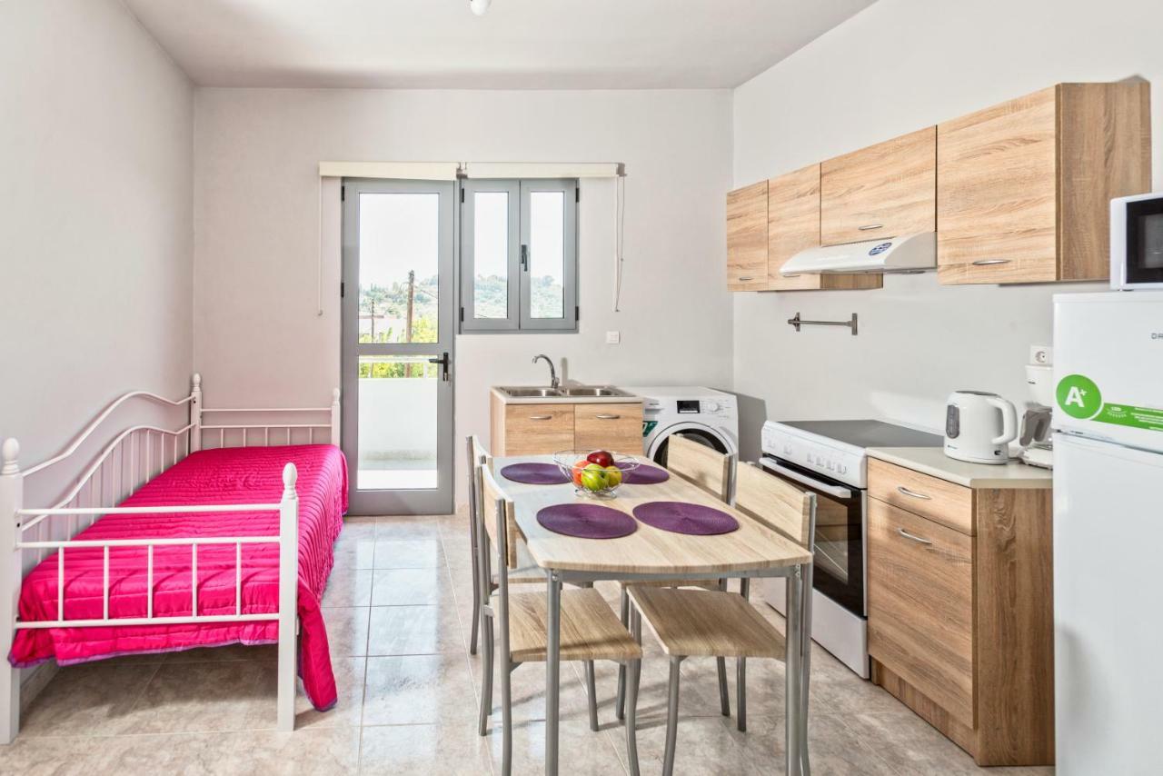 Paulsia Apartments Psinthos Bagian luar foto