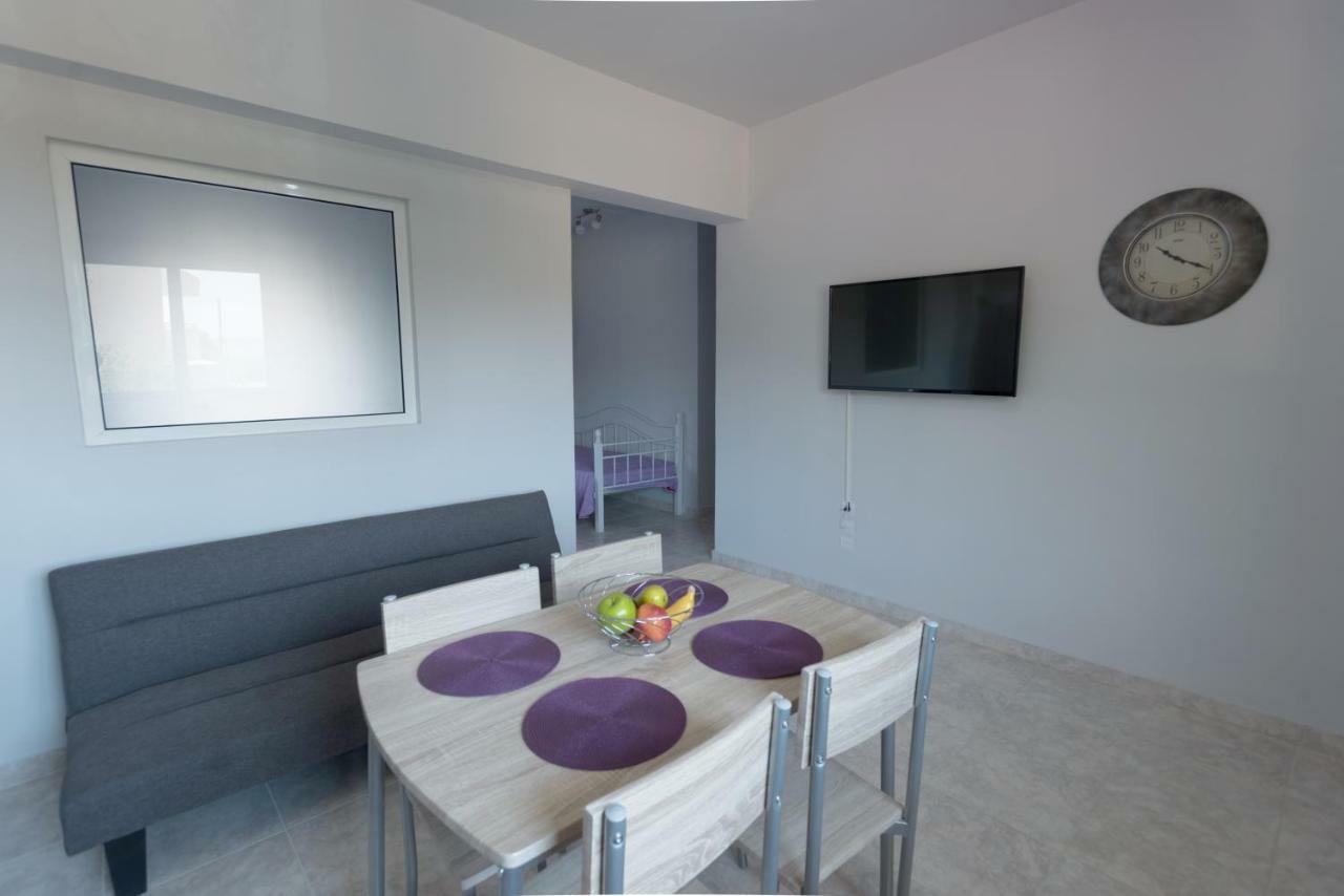 Paulsia Apartments Psinthos Bagian luar foto