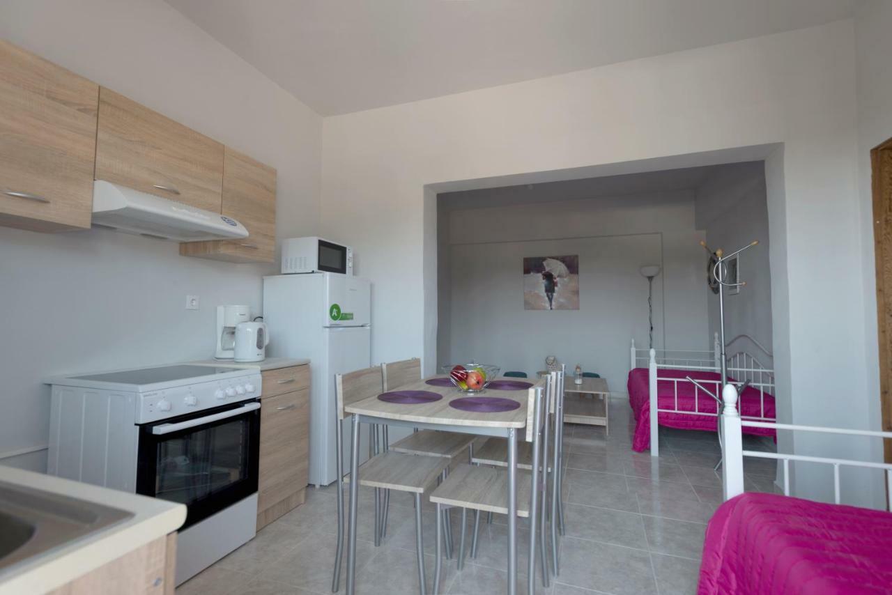 Paulsia Apartments Psinthos Bagian luar foto